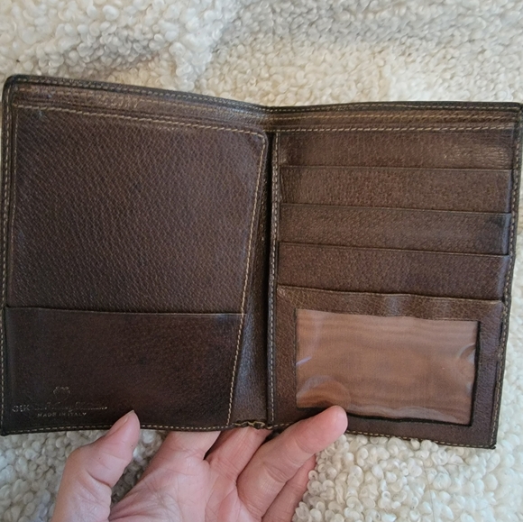 ⭐️ GUCCI wallet ⭐️ - Picture 7 of 9